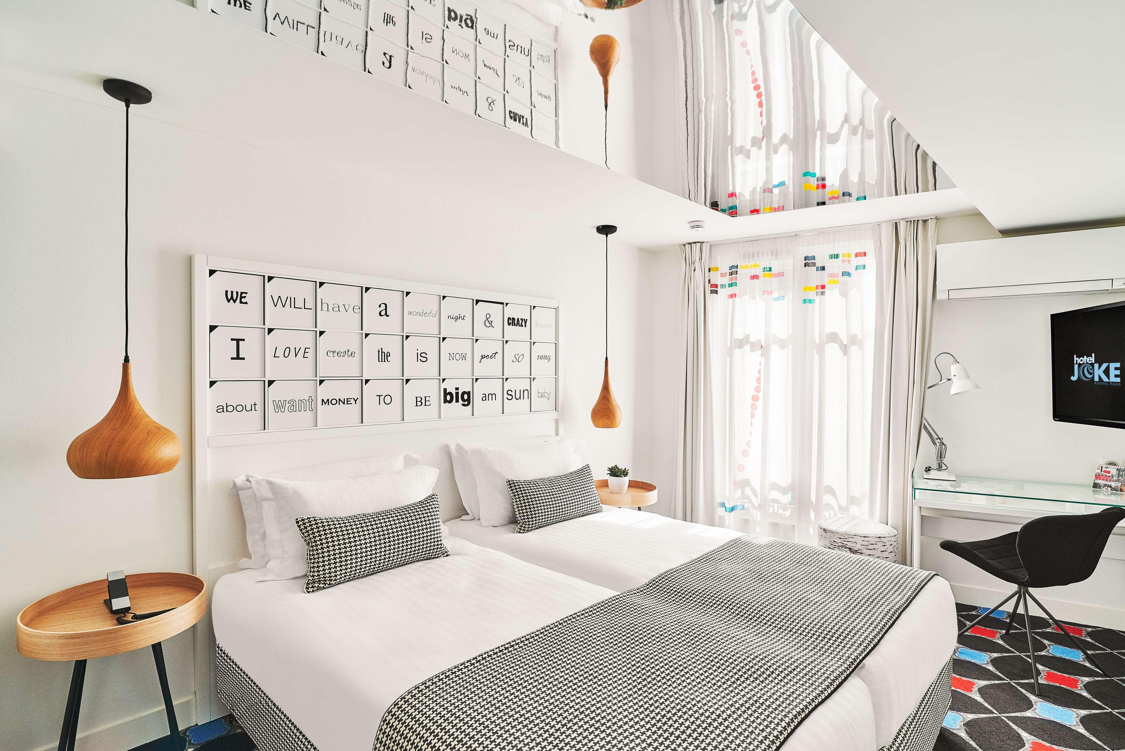Joke - Astotel Hotel Parijs